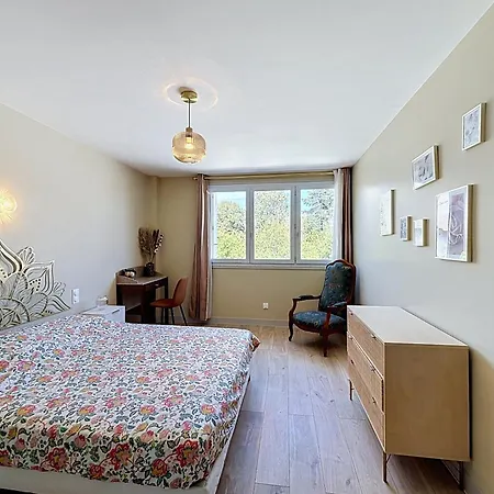 Carolina & Air Conditioning - 17 Minutes From Futuroscope